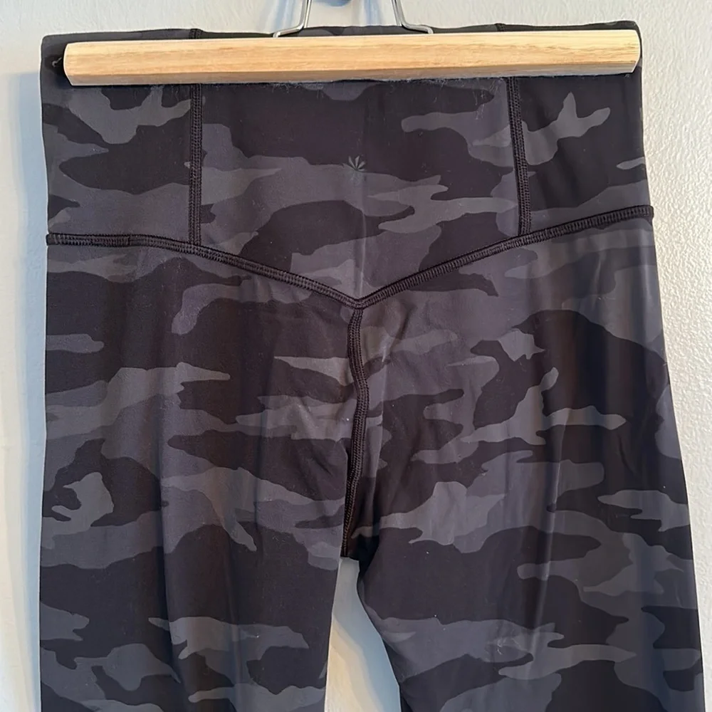 Athleta Elation Camo 7/8 Tight